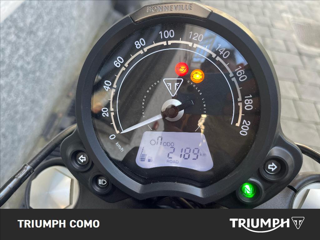 TRIUMPH Bonneville 1200 Bobber E5+