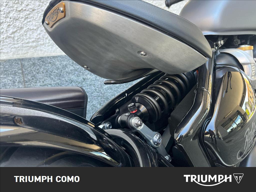 TRIUMPH Bonneville 1200 Bobber E5+