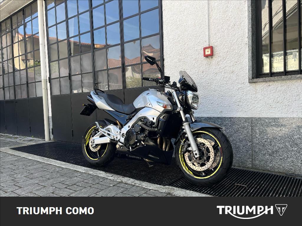 SUZUKI GSR 600 